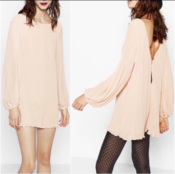 Zara Pants - ❤3/$25 Zara Romper Pale Peachy Pink Pleated Sz S